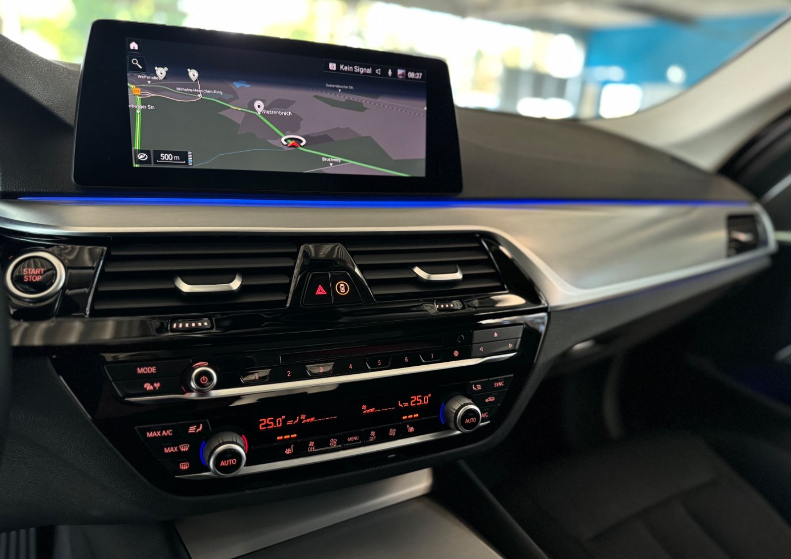 Fahrzeugabbildung BMW 530e 360° DAB H/K CockPit+ Lordos ACC Alarm LED