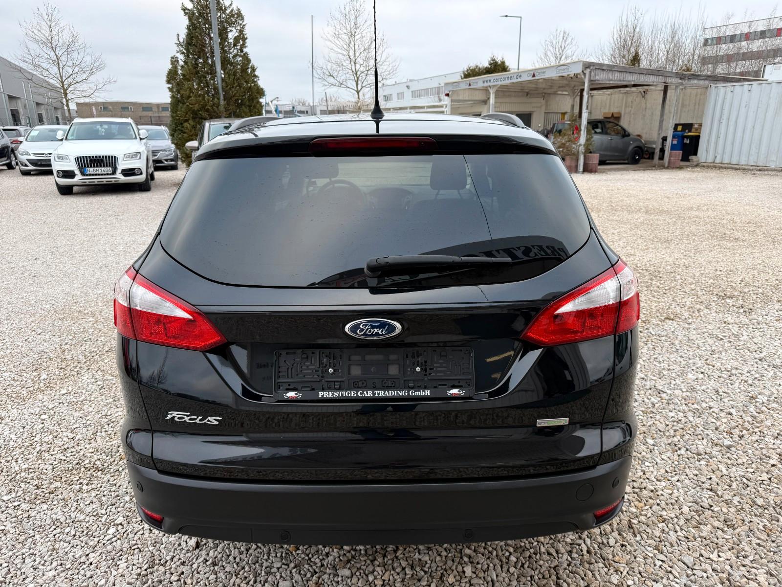 Ford Focus 2014 — photo 5