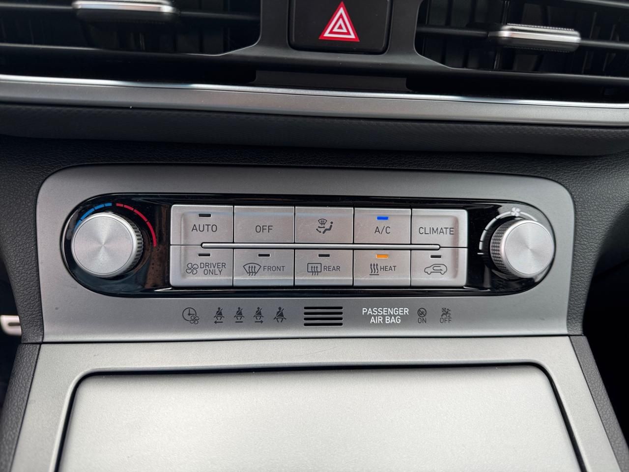 Fahrzeugabbildung Hyundai KONA PRIME *LEDER*HEADUP*NAVI*KRELL*SHZ*LHZ*RFK*