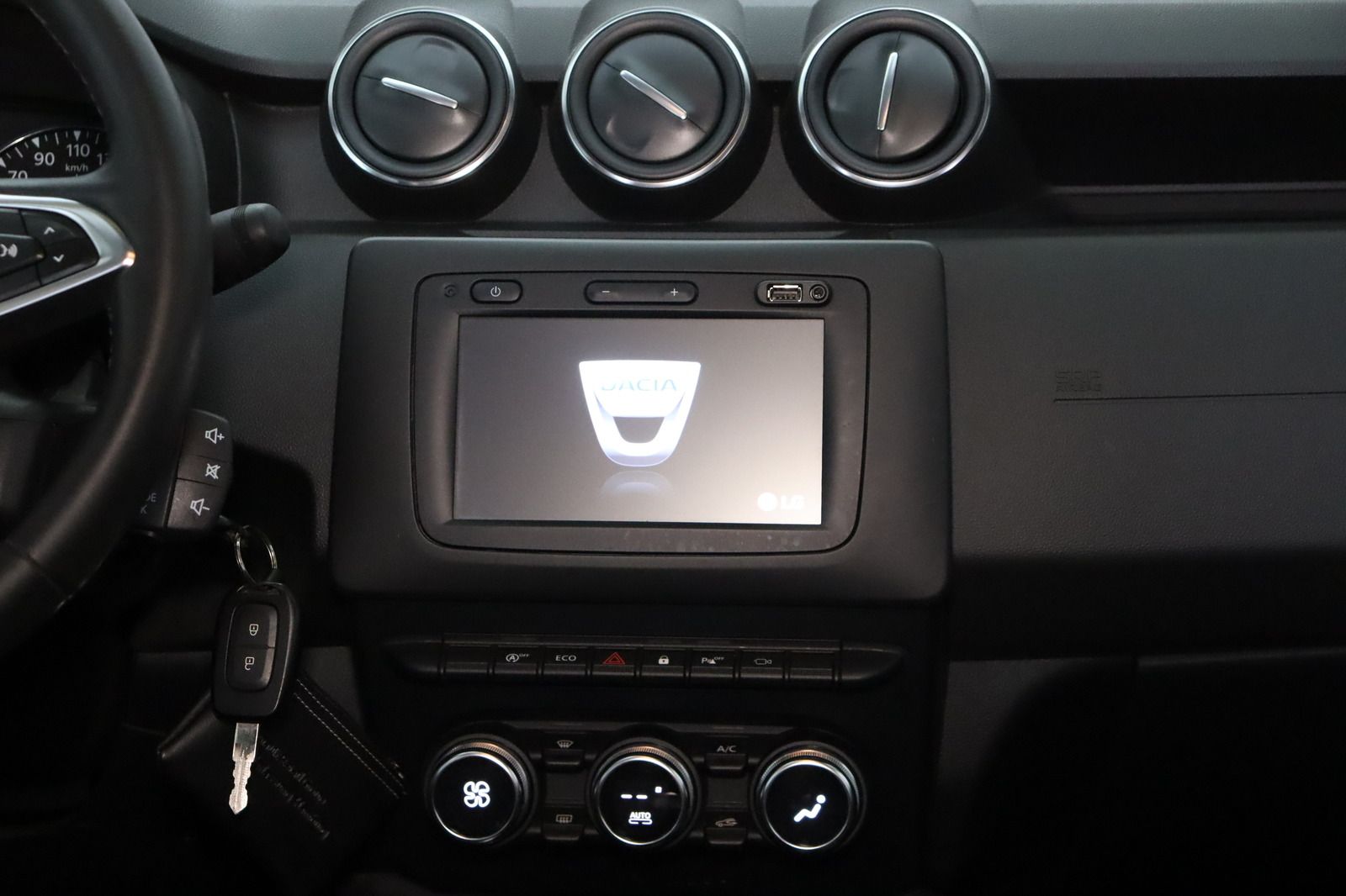 Fahrzeugabbildung Dacia Duster II 1.4 * 1. Hand * Navi * SHZ