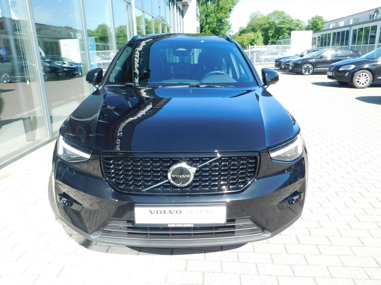 Fahrzeugabbildung Volvo XC40 B3 Plus Dark