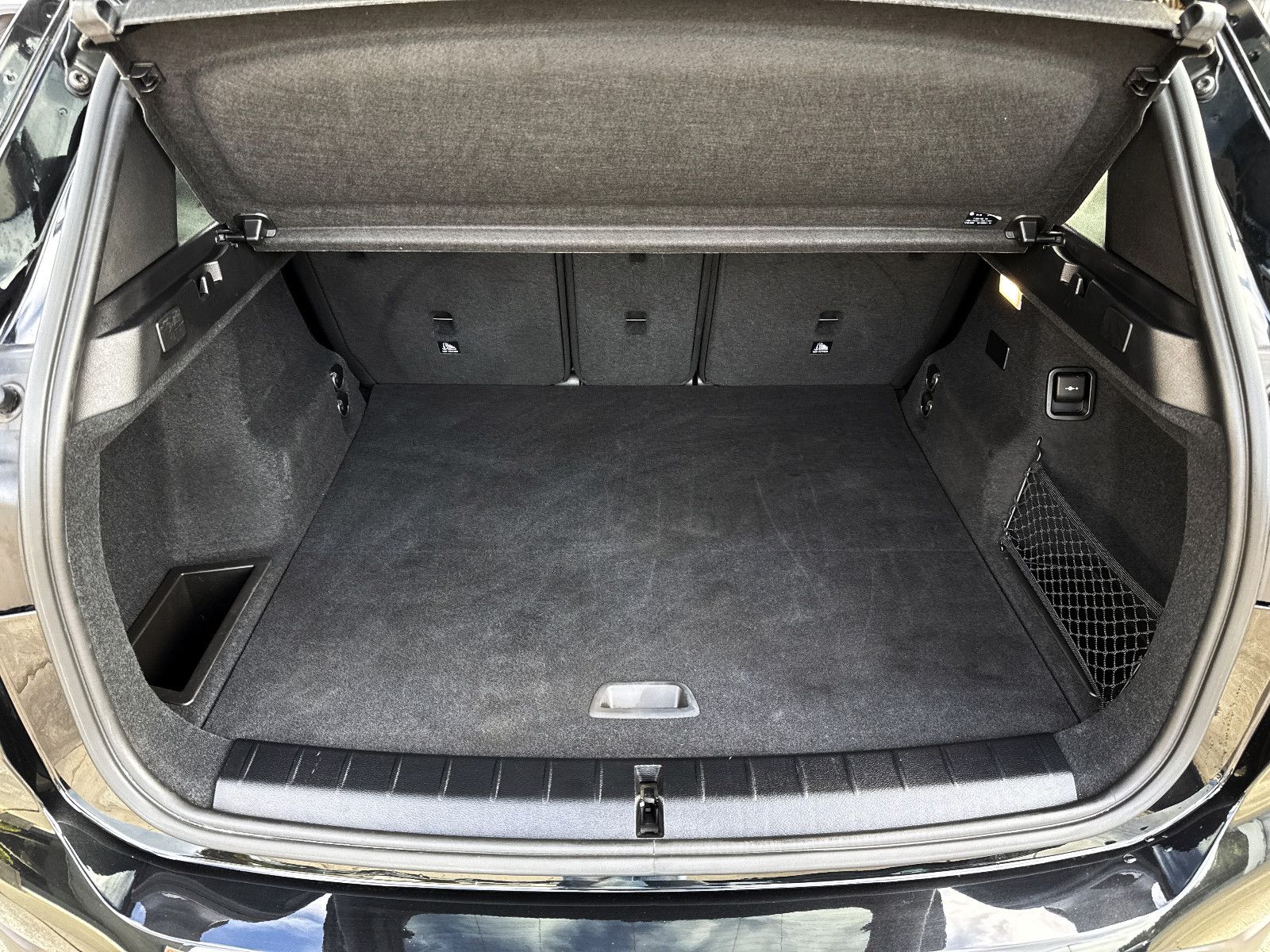 Fahrzeugabbildung BMW X1 xDrive25e Advantage ACC KAM AHK PANO HUD H&K