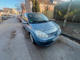 Renault Scenic 2,0 l, Benzin - 7 Sitze - Renault Scenic in Krefeld