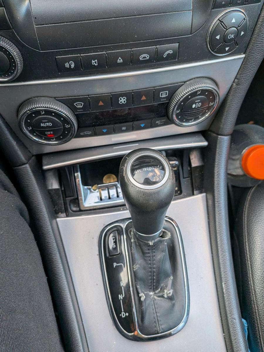 Mercedes-Benz C180 2005 — photo 7