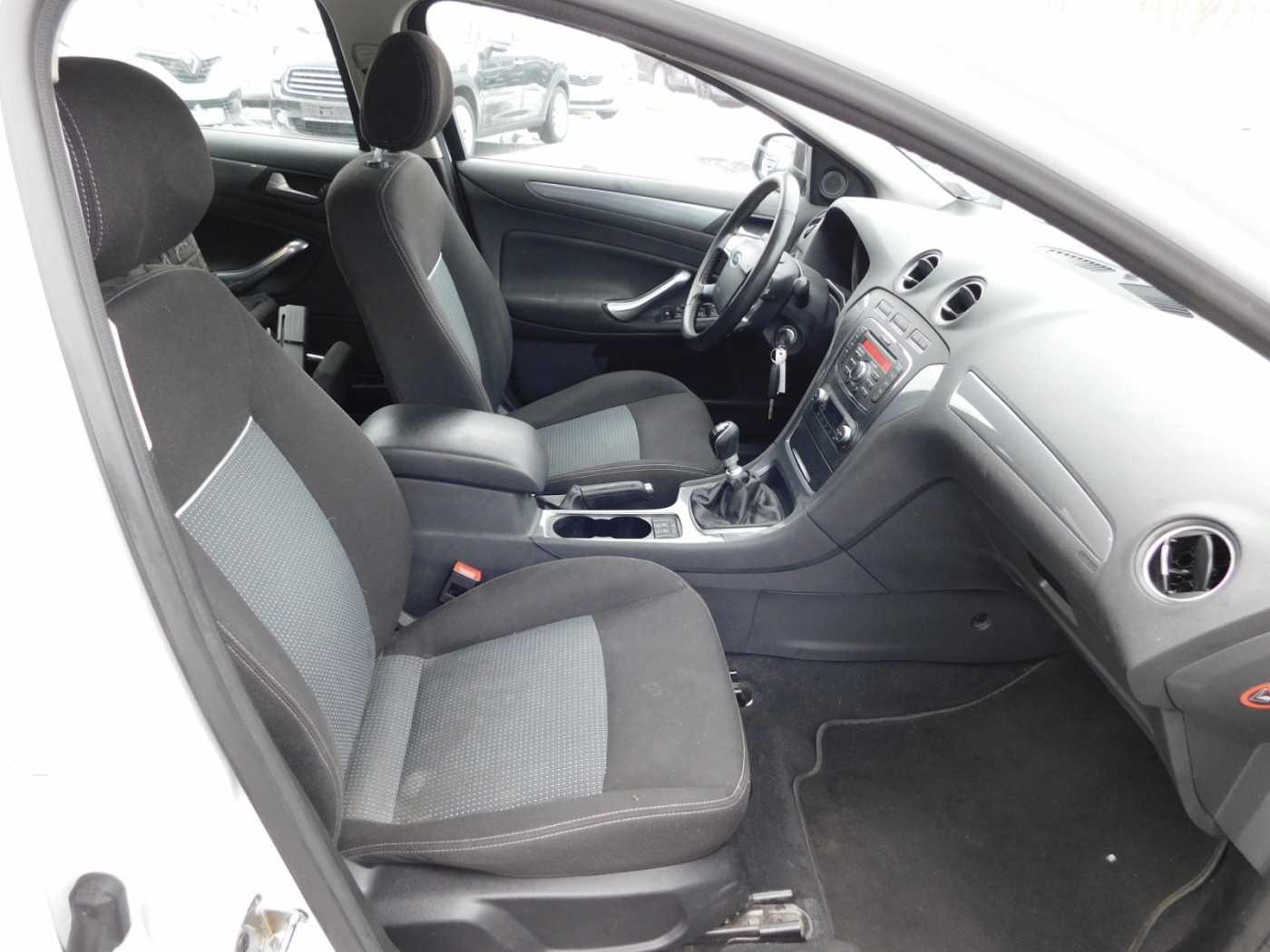 Ford Mondeo 2014 — photo 7