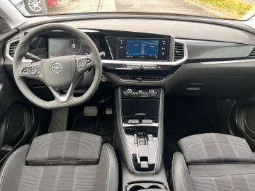 Opel Grandland GS 1.2T Autom. 360° LED-Matrix