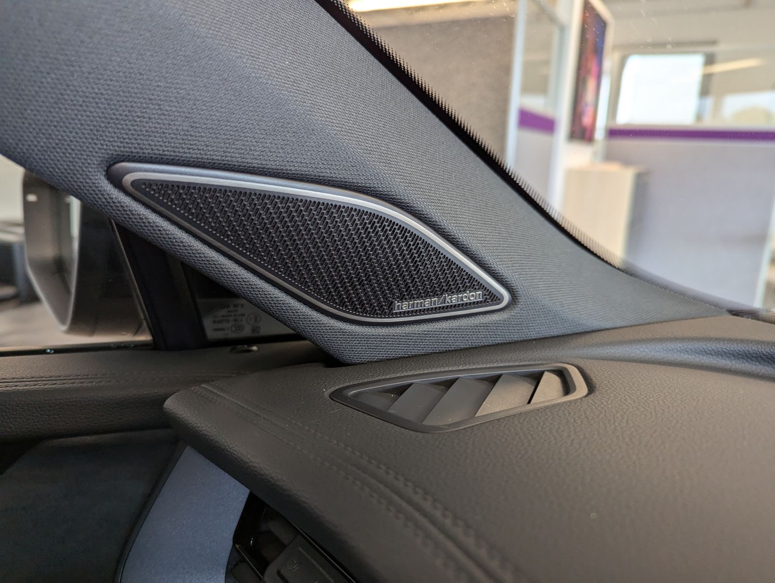 VW Tayron 2.0TDI 4M R-Line Launch Pano Black AHK 20 - Image 26