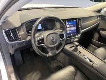 Volvo V90 Cross Country - 12