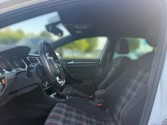 Golf 7 VII 2.0 TSI ACC Dynaudio DCC Apple CarPla