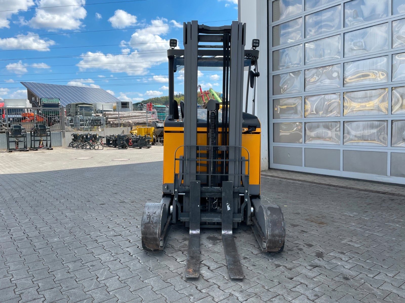 Fahrzeugabbildung Jungheinrich ETV C16 / Triplex 5.72m / SS / nur 2.953h / 2016