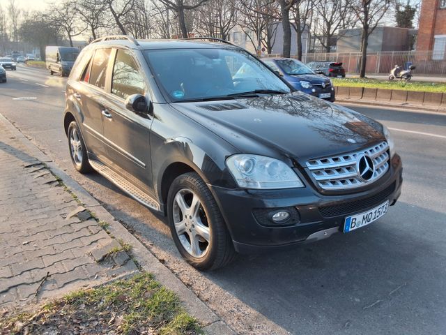 Mercedes-Benz ML 320 ML -Klasse ML 320 CDIVOLLEDER Navi