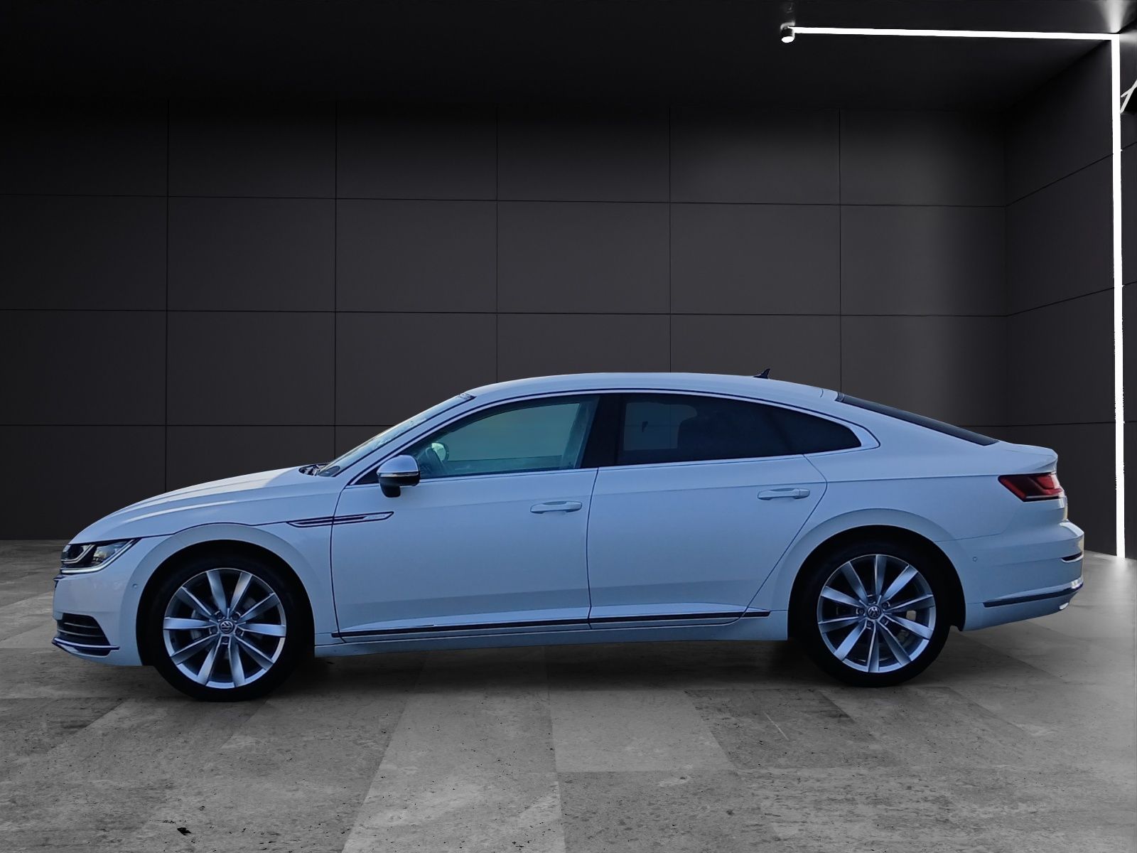 Fahrzeugabbildung Volkswagen Arteon TDI Elegance DSG LED Navi ACC RFK SH 19"