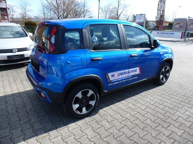 Fahrzeugabbildung Fiat Panda Cross City Plus 1.0 Hybrid + Allwetter