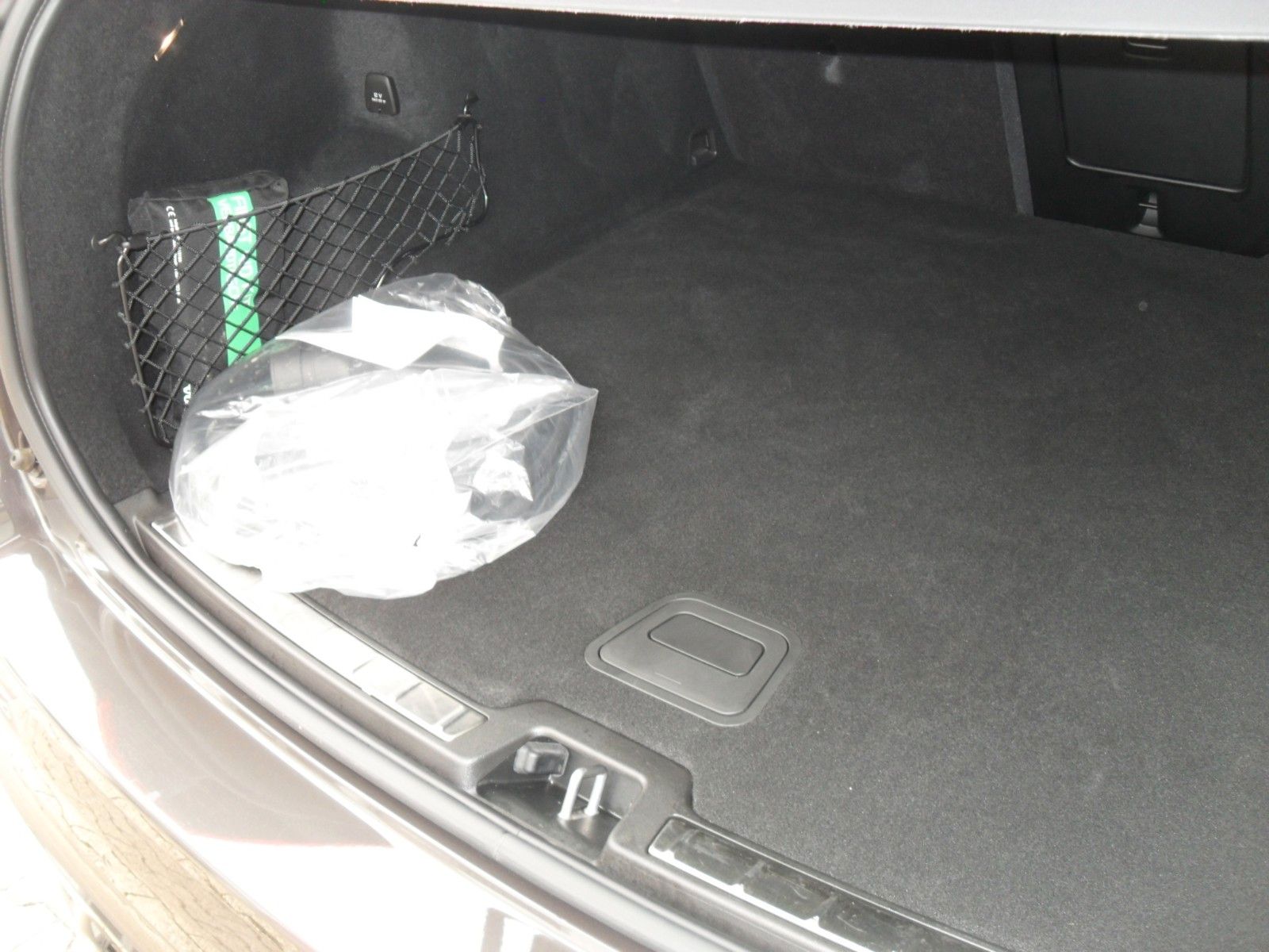 Fahrzeugabbildung Volvo XC60 T6 Plus Dark | AWD | 21er | Licht