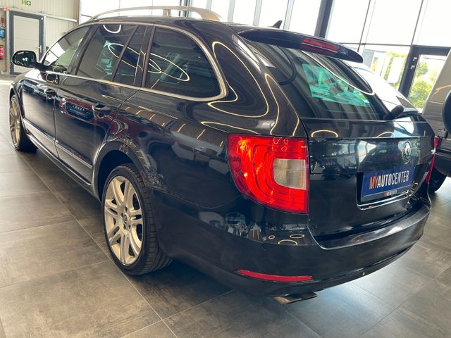 Skoda Superb Combi Elegance 4x4 *PANO*NAVI*ALCANTARA*