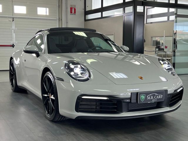 Porsche 992 911 Coupe 3.0 Carrera auto