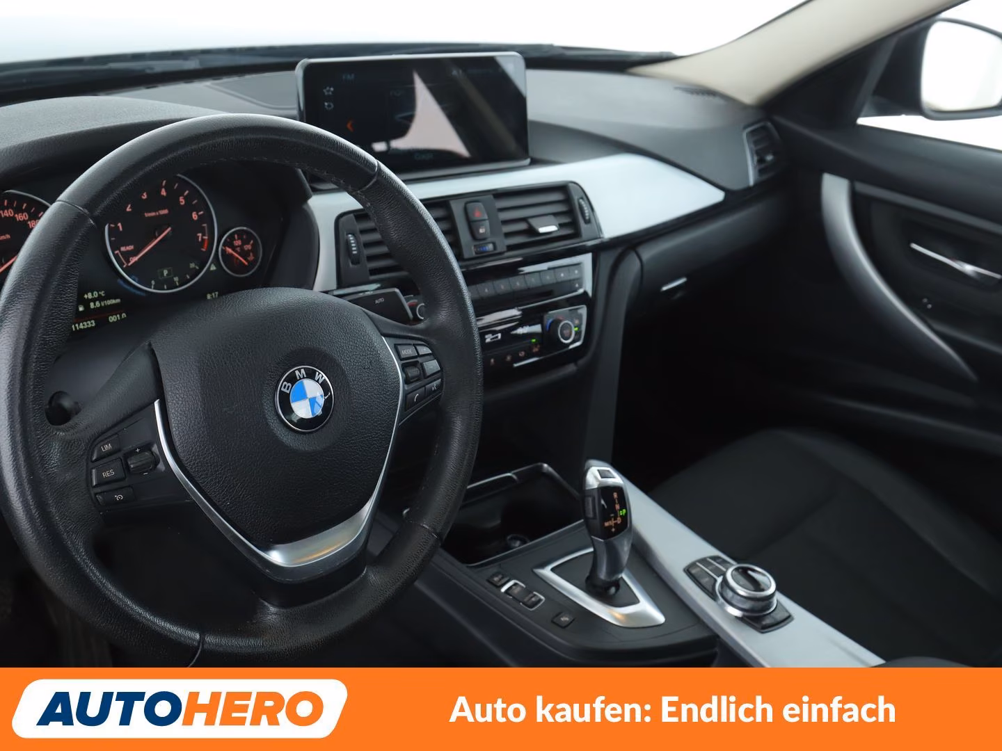 BMW 3er 320i Advantage Aut.*NAVI*LED*TEMPO*PDC*SHZ*
