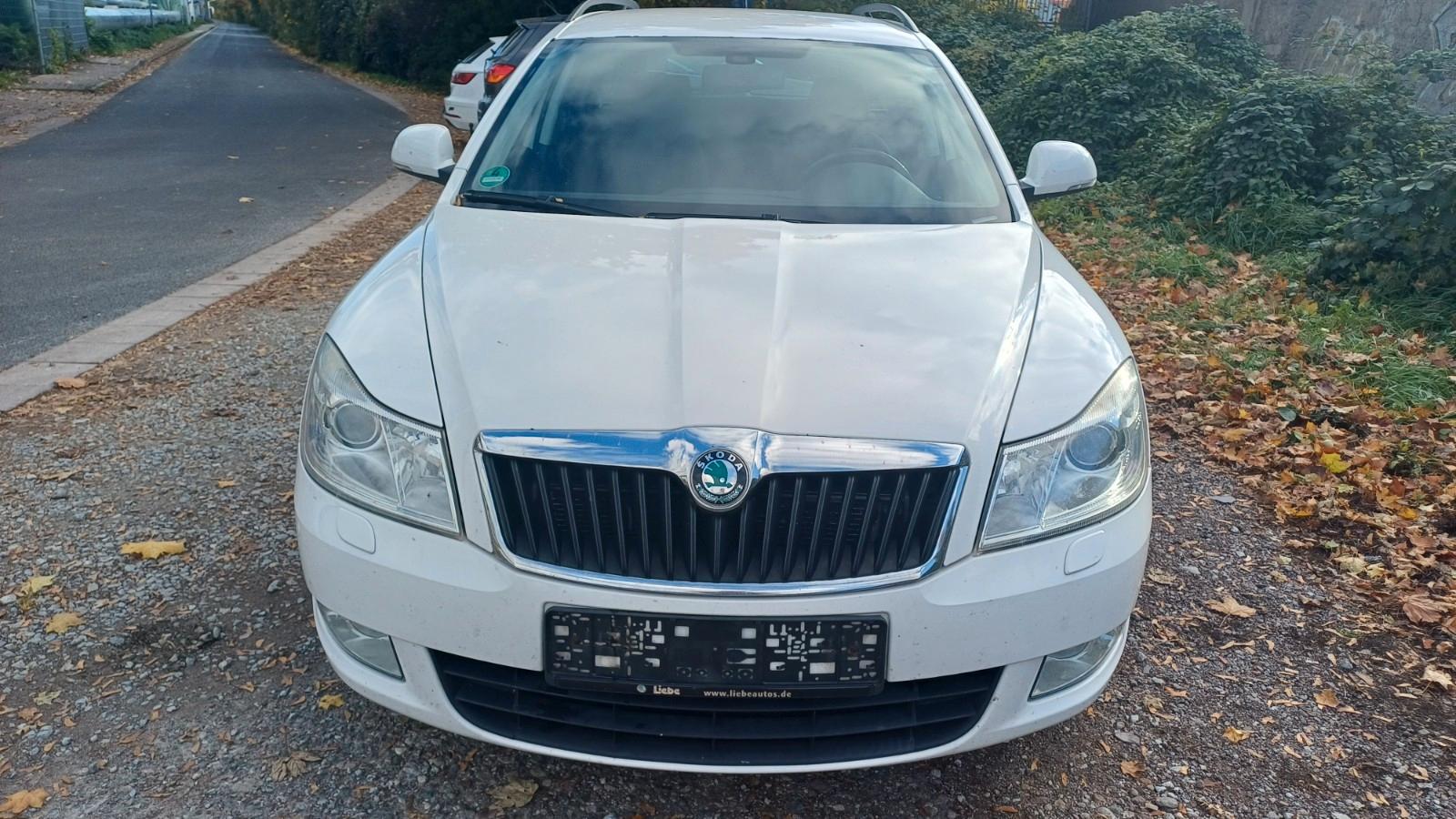 Skoda Octavia 2011 — photo 11