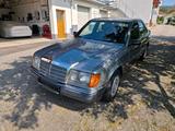 Mercedes-Benz W124 300 D Turbo 4matic - Mercedes-Benz 300 mit Diesel-Antrieb: 300d Turbo
