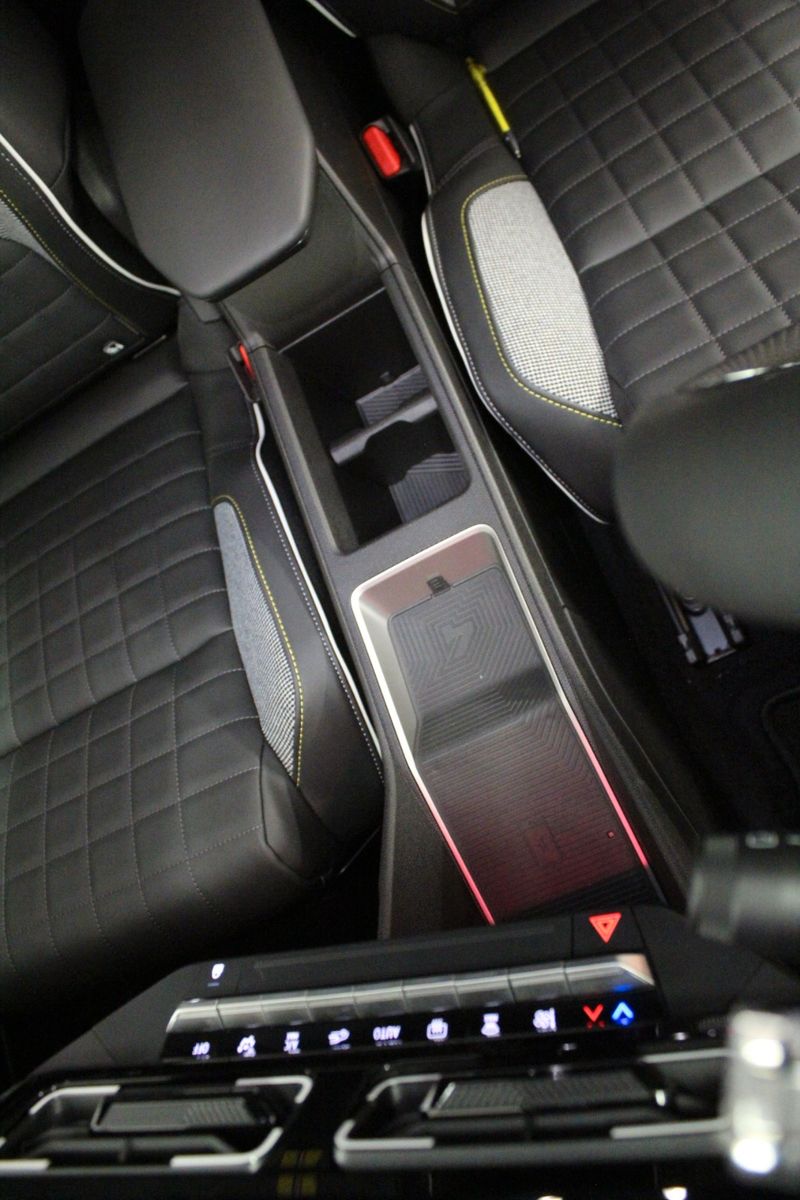 Fahrzeugabbildung Renault R 4 E-Tech 150 Comfort Range Iconic *Vollausst.*