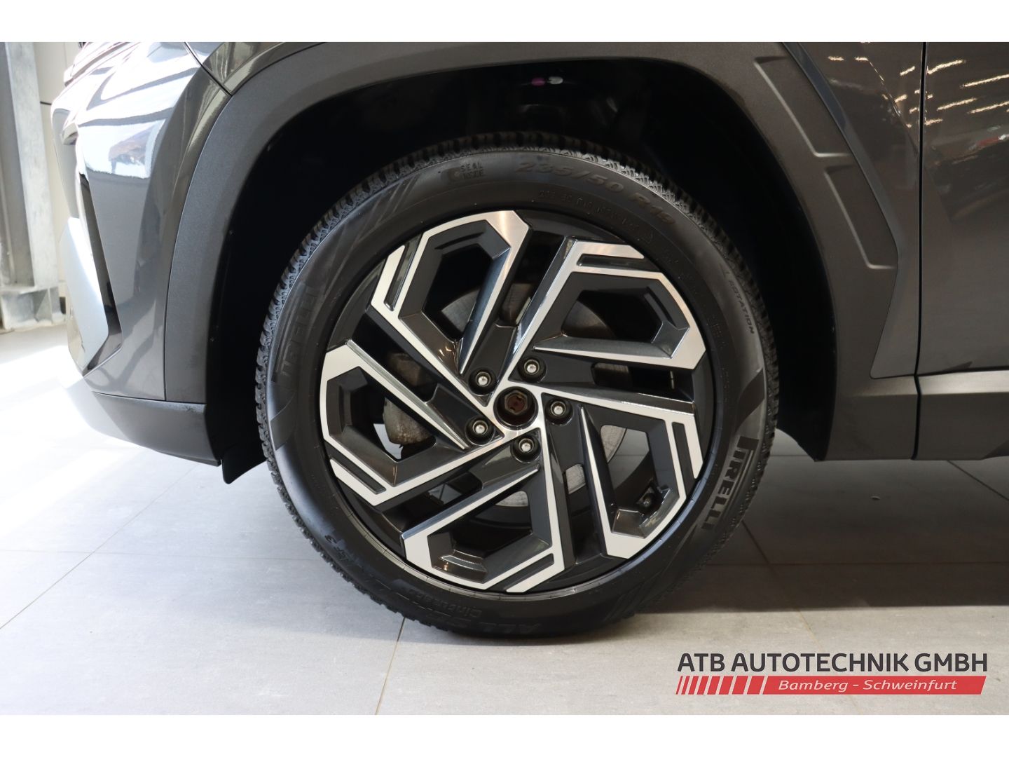 Fahrzeugabbildung Hyundai Tucson Prime 1.6 T-GDI PHEV 4WD SOH 98,7%  HUD N