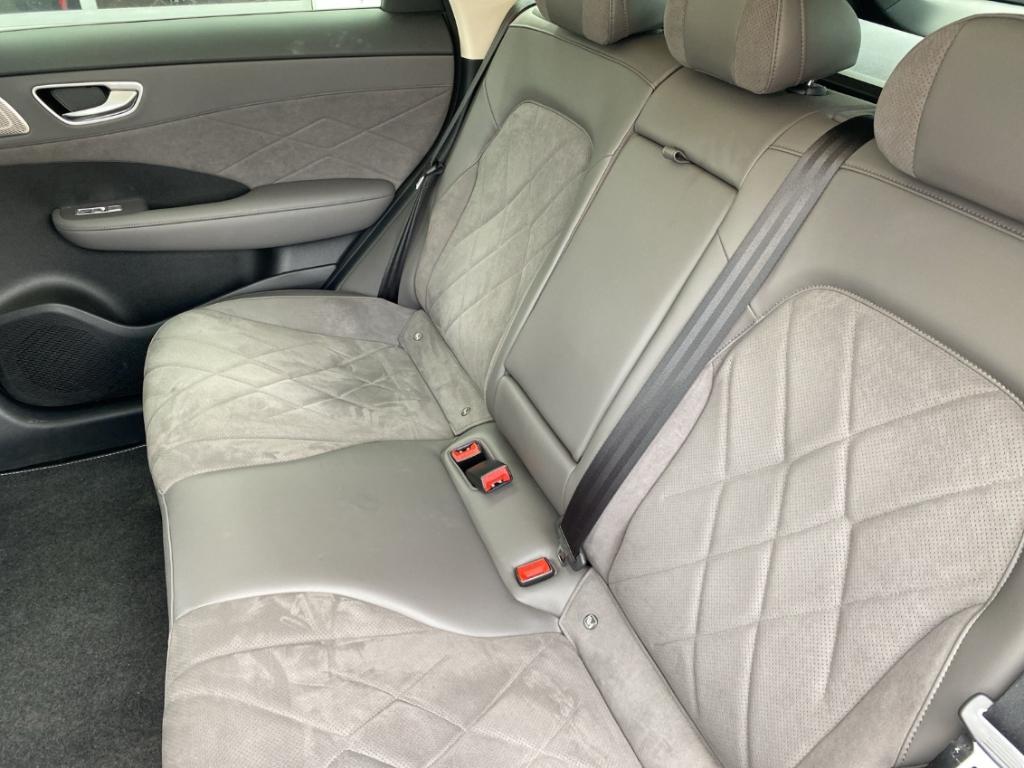 MG S6 EV Luxury AWD ACC/20''LM-Felgen/Lenkrad&Sitzh