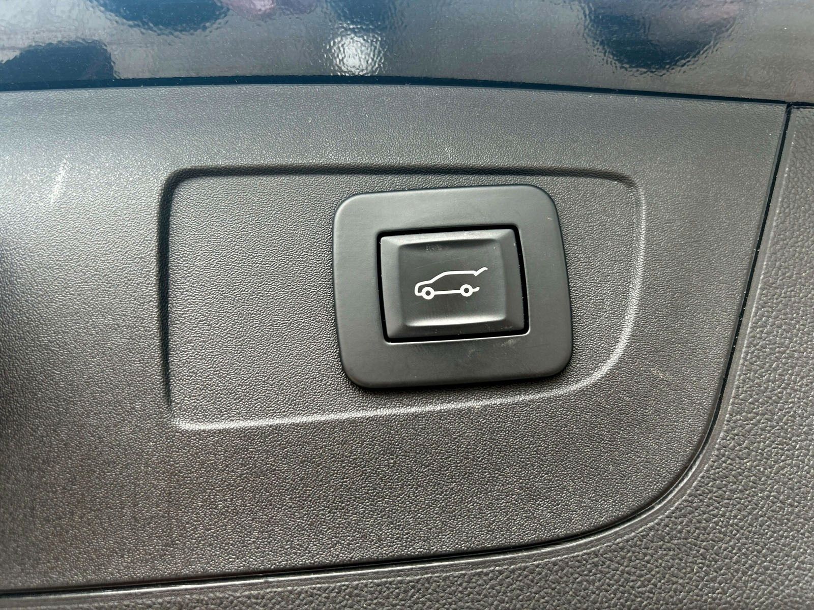 Fahrzeugabbildung Opel Insignia Sports*LED*Ambiente*Bhz Lenkrad*Kamera*