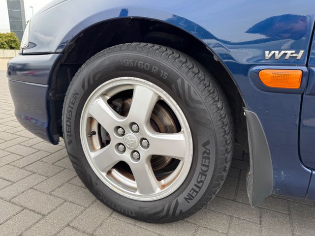 Toyota Avensis  1.8 Style
