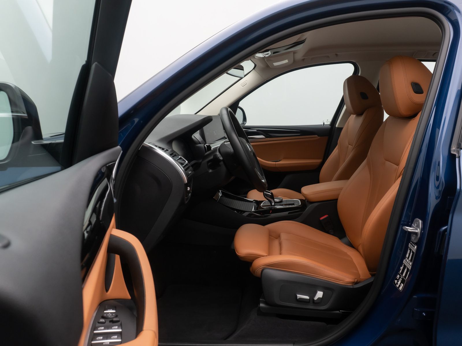 Fahrzeugabbildung BMW X3 xD30i AHK Kamera DAB Komfort Memory Leder 19"