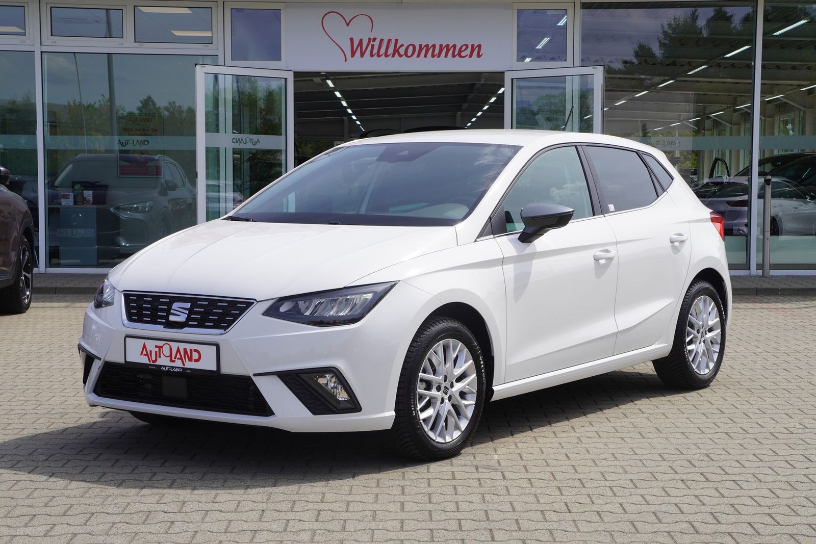 Seat Ibiza 1.0 TSI Xcellence LED Navi Android Apple imagem 2