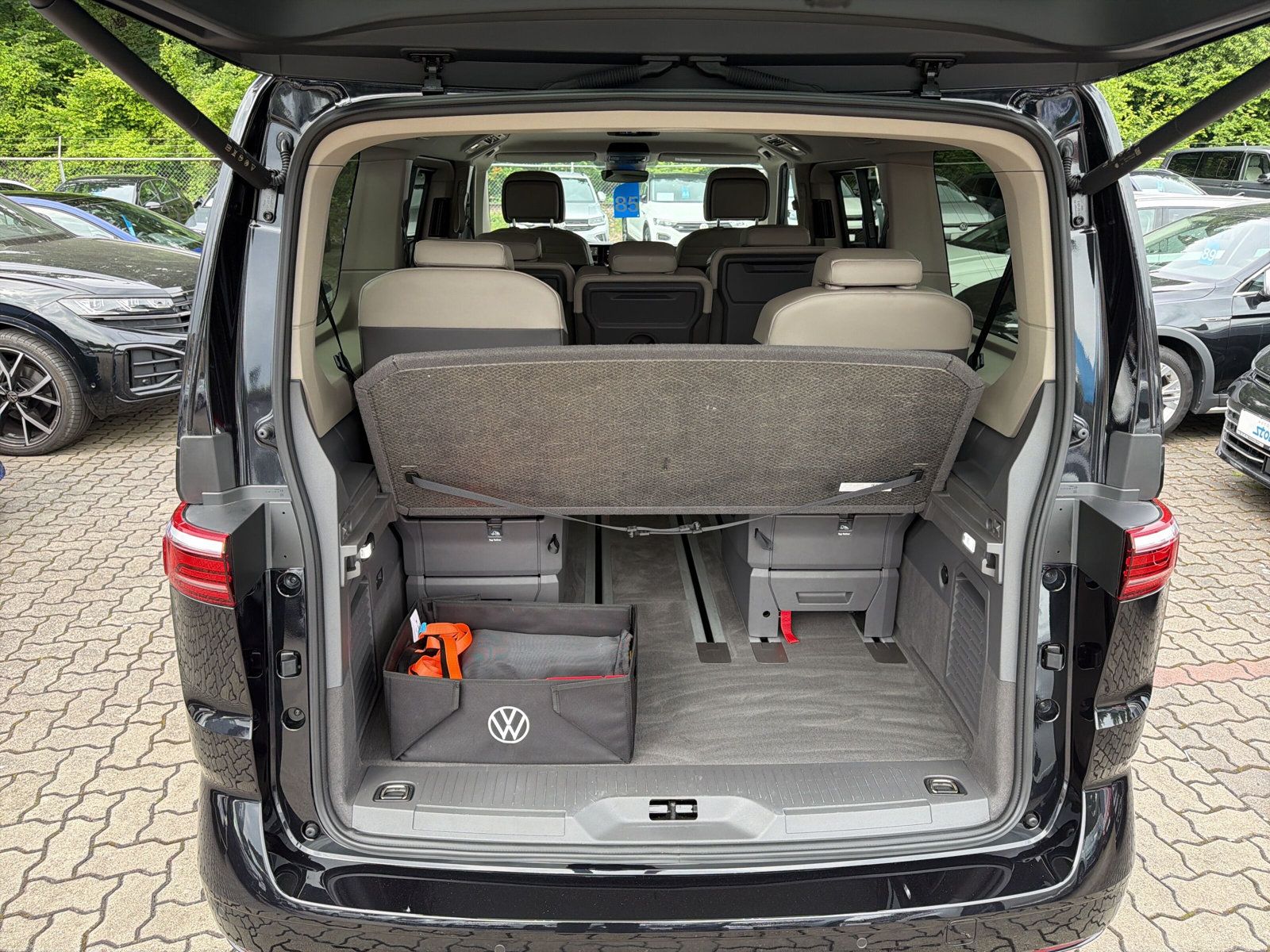 T7 Multivan Life L.TDi DSG 7S Navi Stand AZV