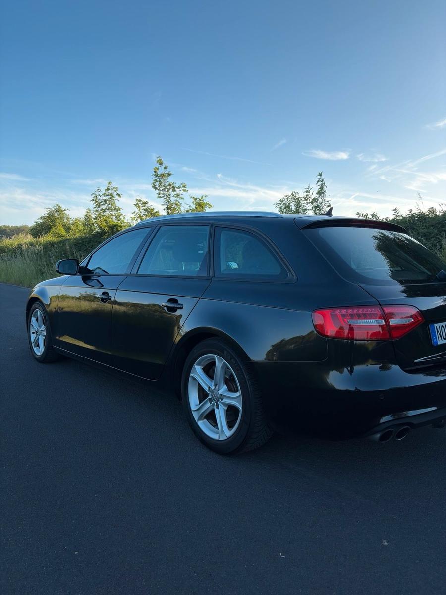 Audi A4 2013 — rear view