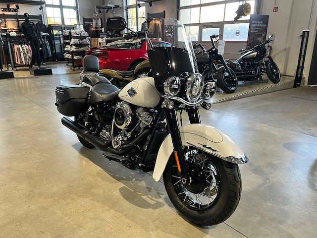 Fahrzeugabbildung Harley-Davidson FLHC Heritage Classic 117 MY 25