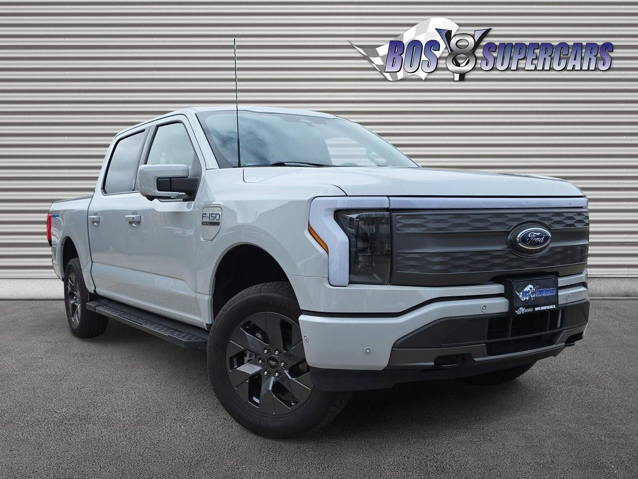 Ford F150 LIGHTNING LARIAT ER imagem 3