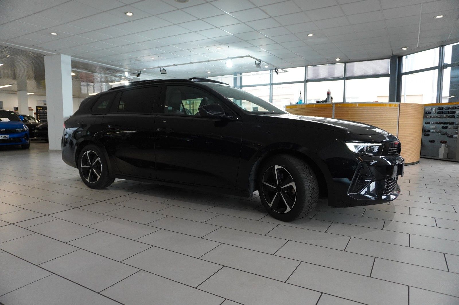 Fahrzeugabbildung Opel Astra L ST 1.2 HYBRID GS NAVI/LED/SPORT/PANO/HUD