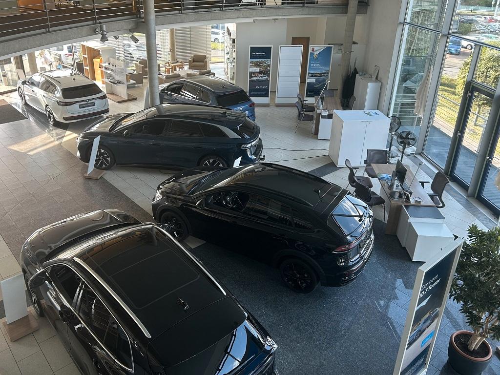 showroom-image-bottom