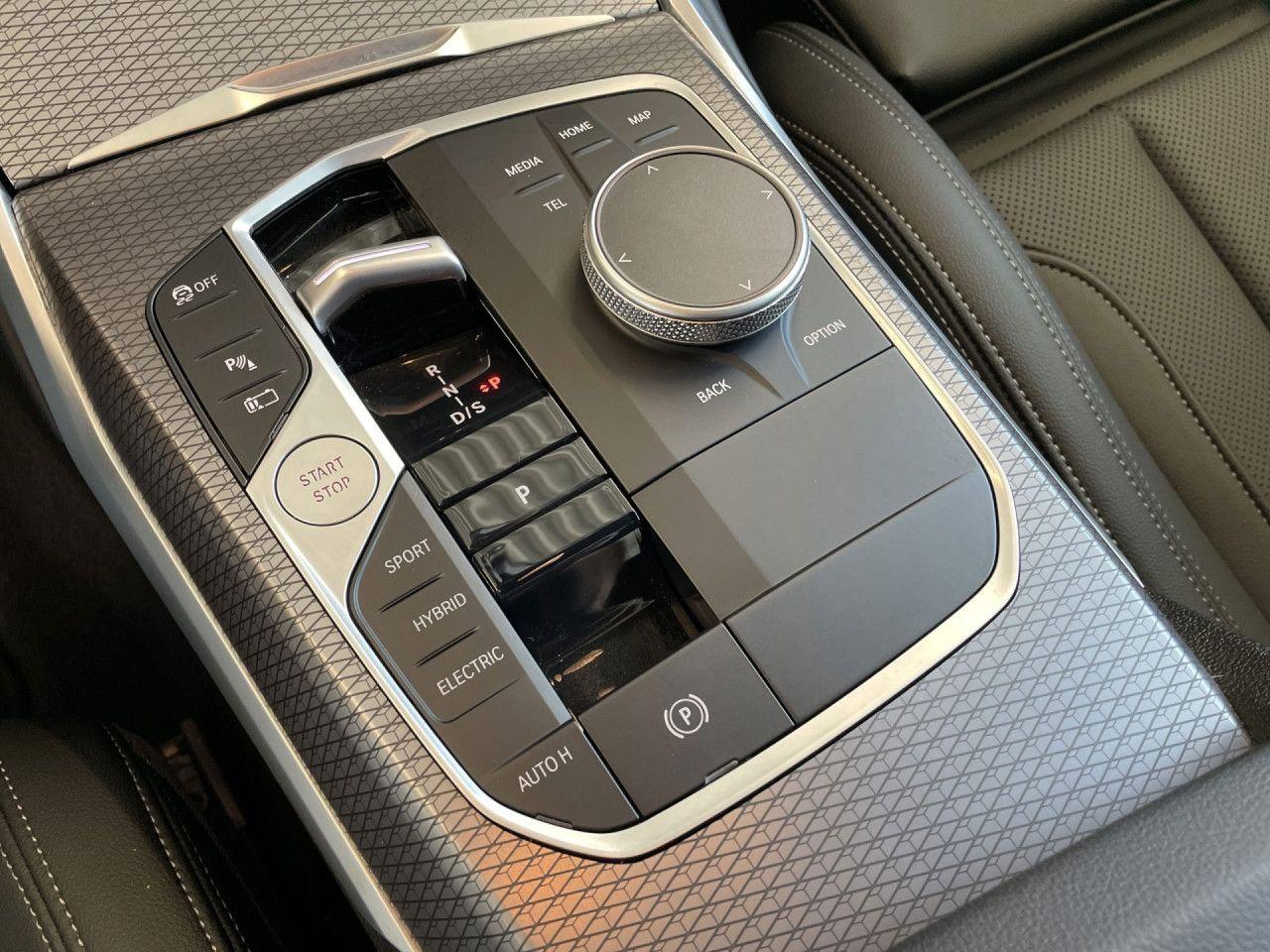 BMW 330e M SPORT Adap.LED,St+Go,RFK,HIFI,Live+,SpoSi
