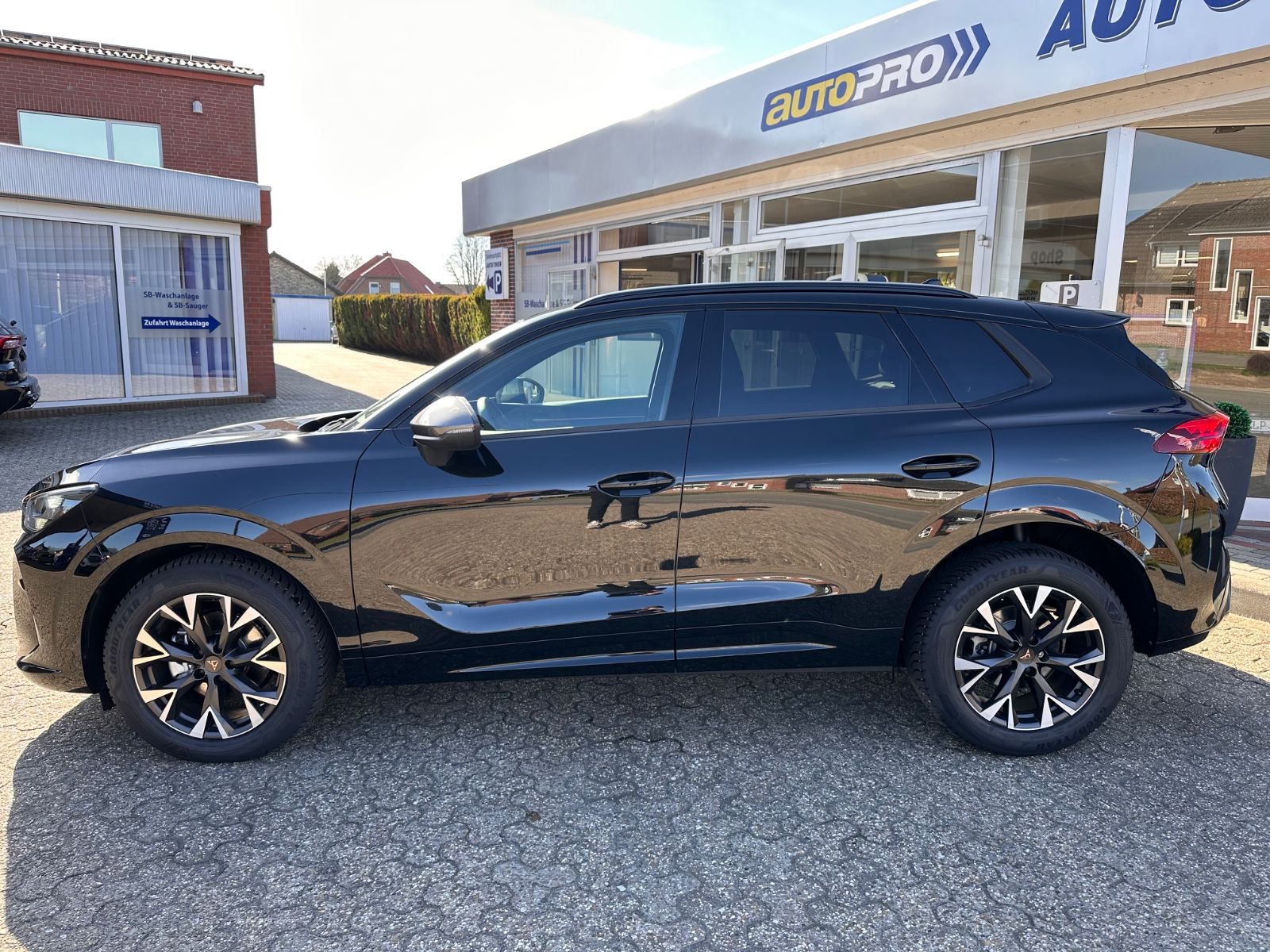 Fahrzeugabbildung CUPRA Terramar 1.5 eTSI DSG AHK/Navi/ACC/LED/SHZG/GJR