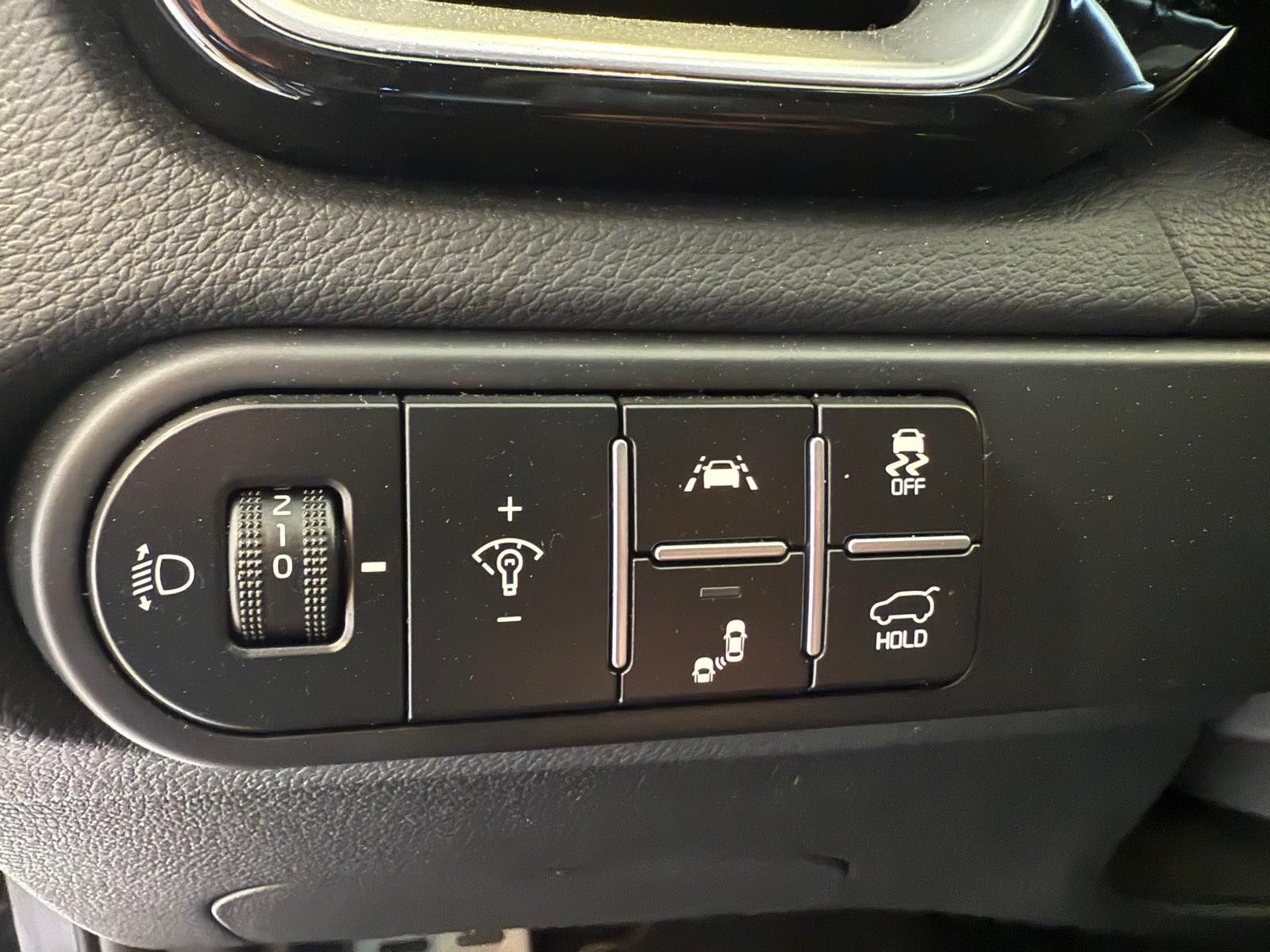 Fahrzeugabbildung Kia XCeed Black Xdition/WENIG KM/PANO/CARPLAY/SOUND