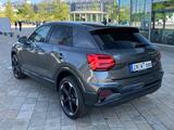 Audi Q2  Sline 30 TDI Stronic - AHK/Matrix/19"/8fach - Audi Q2: Sline