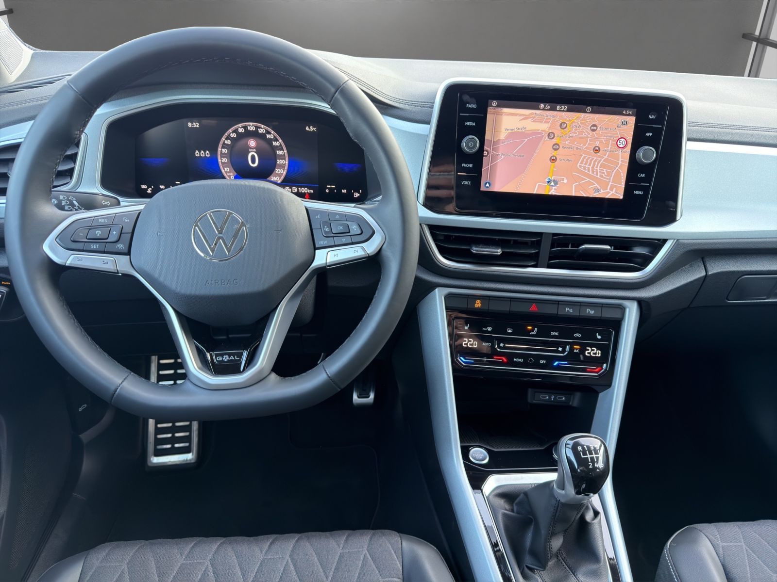 Volkswagen T-Roc - Bild 12