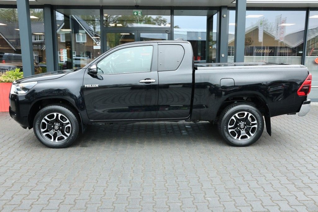 Toyota Hilux 2.4 D-4D X-TRA CAB COMFORT 4WD VAN   imagem 2