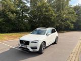 Volvo XC90 D5 AWD Momentum | 7-Sitzer | Panorama