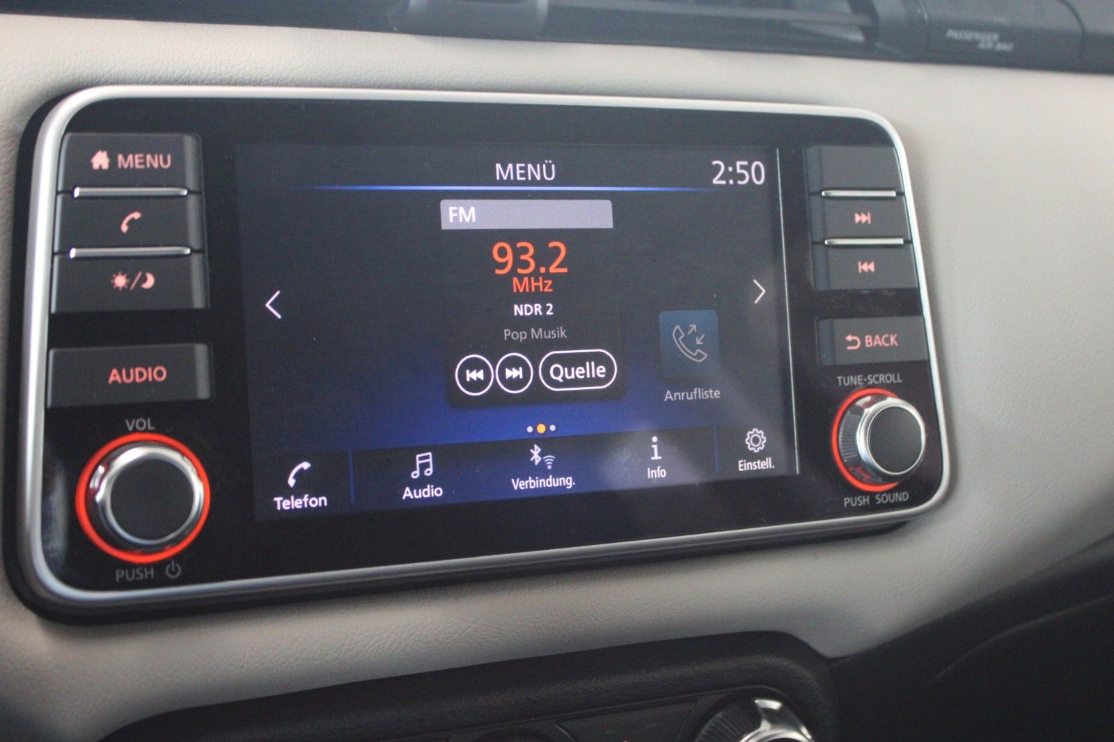 Fahrzeugabbildung Nissan Micra 1.0 5-trg KLIMA SHZ DAB Allwetter uvm.