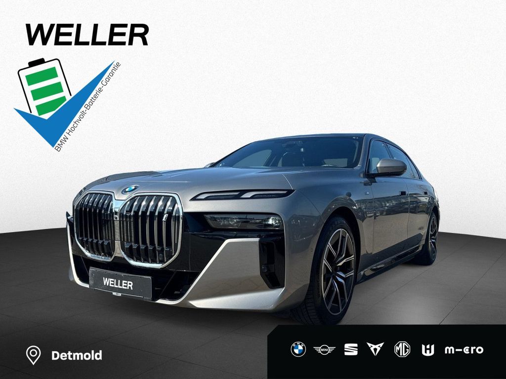 BMW i7