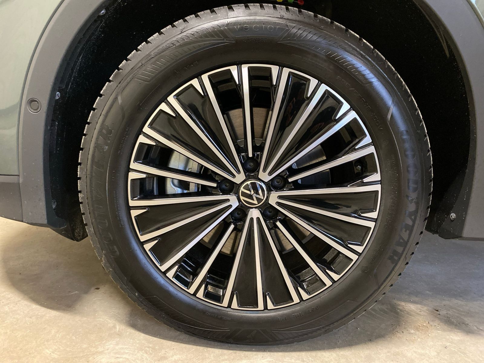 Volkswagen Tiguan - Bild 14