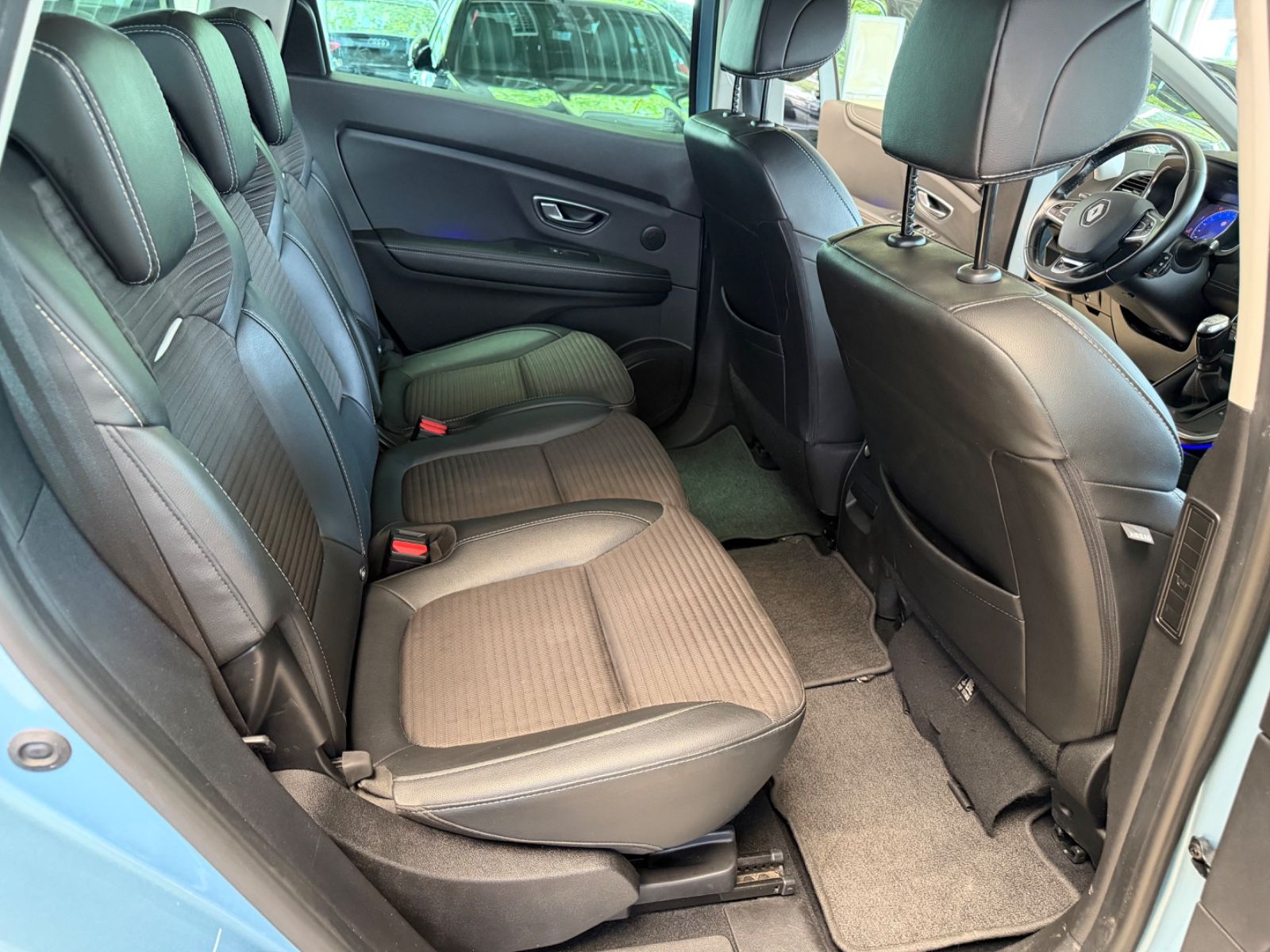 Fahrzeugabbildung Renault Scenic IV Grand BOSE Edition