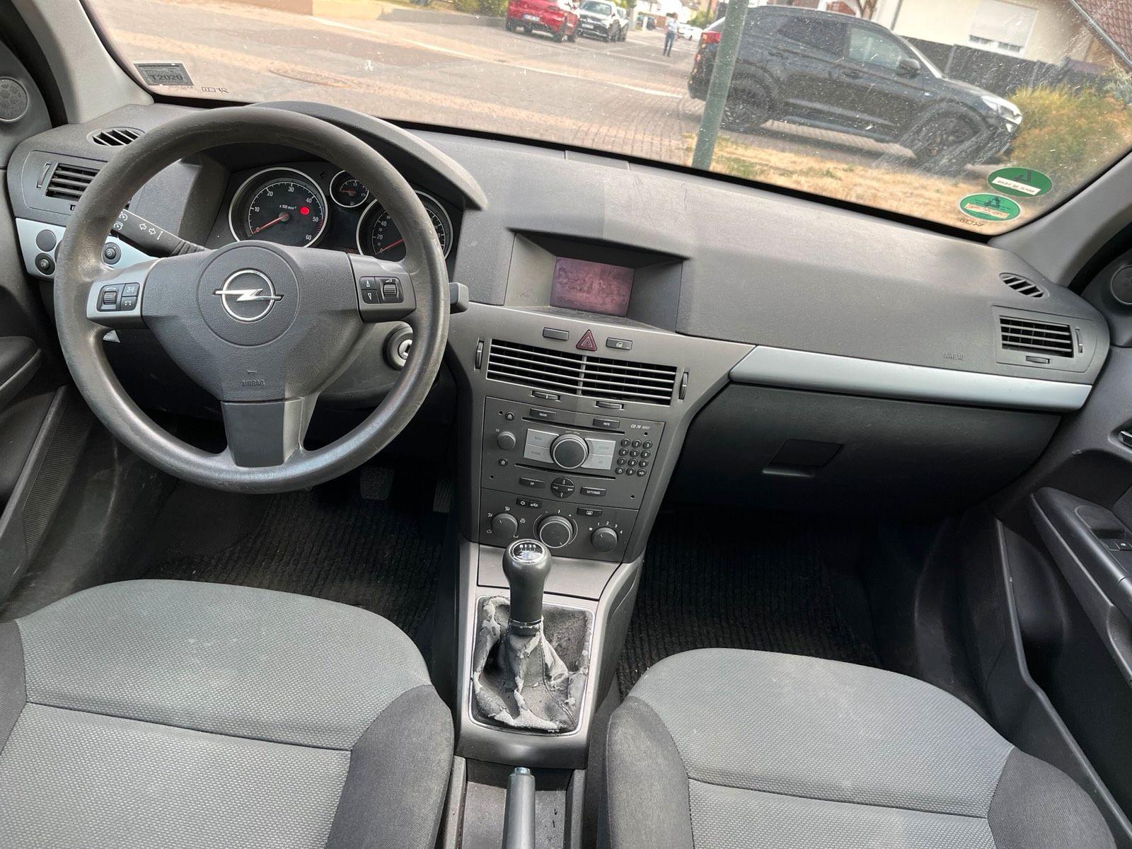 Opel Astra 2006 — photo 7