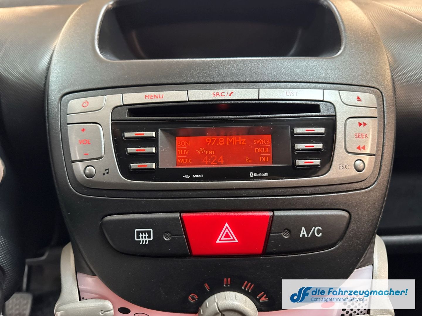 Fahrzeugabbildung Peugeot 107 Active GA Privacyverglasung teilb.Rücksb Led