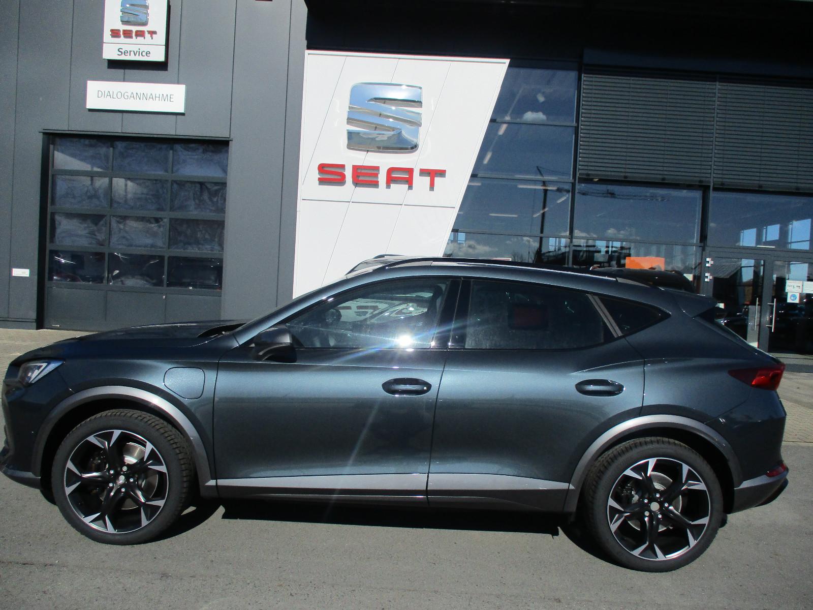 Cupra Formentor VZ 1,4 DSG e-Hybrid *AHK*PanoDach*